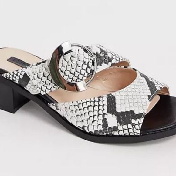 LOST INK:  Snake Print Sandals - whit/black - Picture 3 of 9